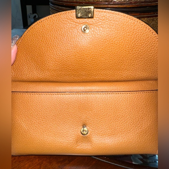 Chloé Double Flap Wallet- Authentic - Picture 4 of 8